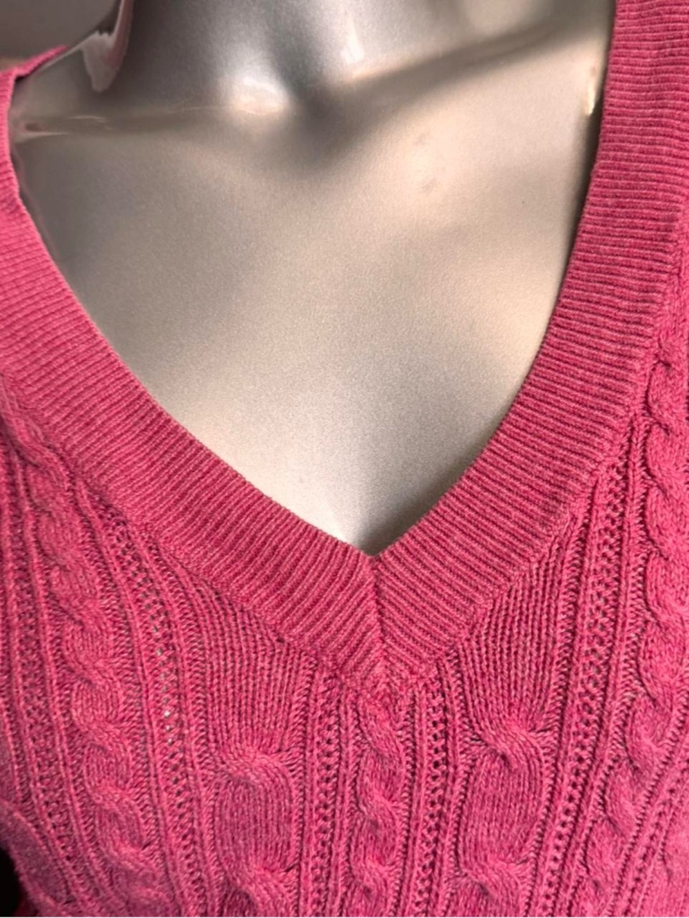 American Eagle Y2K Hot Pink Cable Knit V-Neck Sweater - Picture 6 of 6